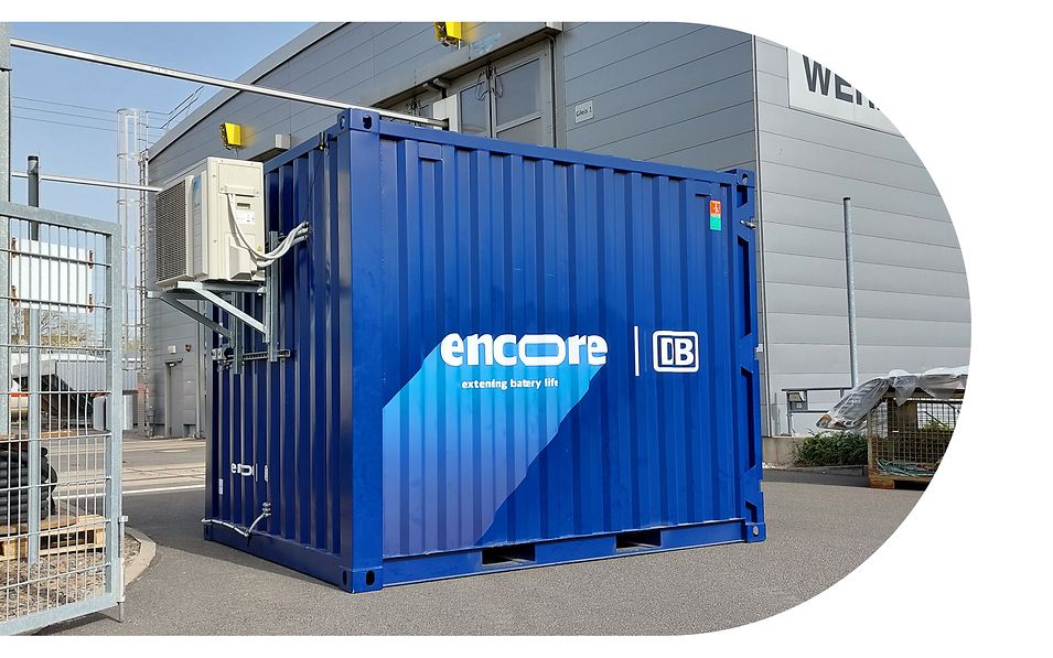 Batteriespeicher von encore | DB vor ICE Werk in Leipzig